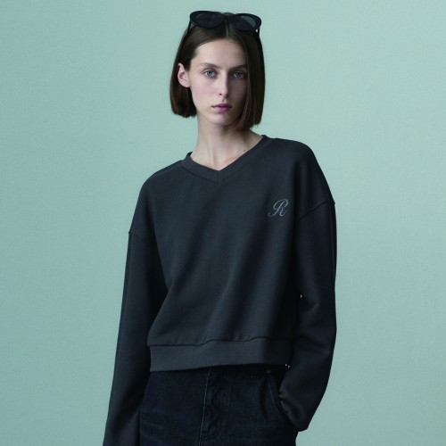 LOGO V NECK SWEATSHIRT